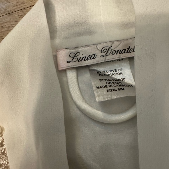 Linea Donatella White Satin Robe with Lace Accents - Picture 5 of 5